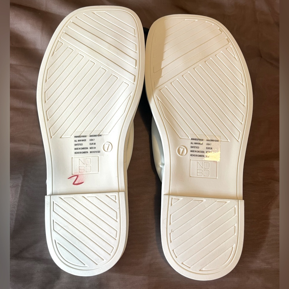 No Boundaries Cream Flip Flops - Picture 2 of 5